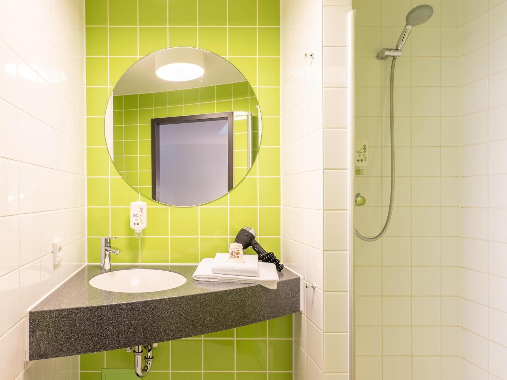 B&B Hotel Ludwigshafen Esterno foto