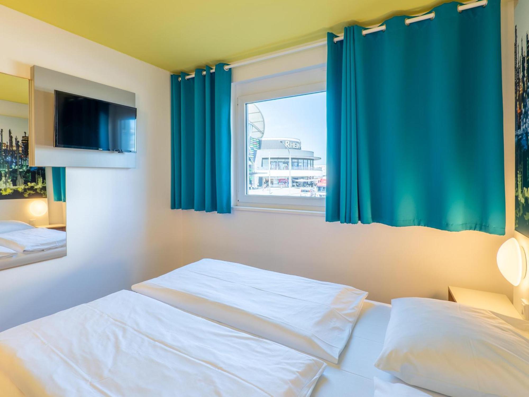 B&B Hotel Ludwigshafen Esterno foto