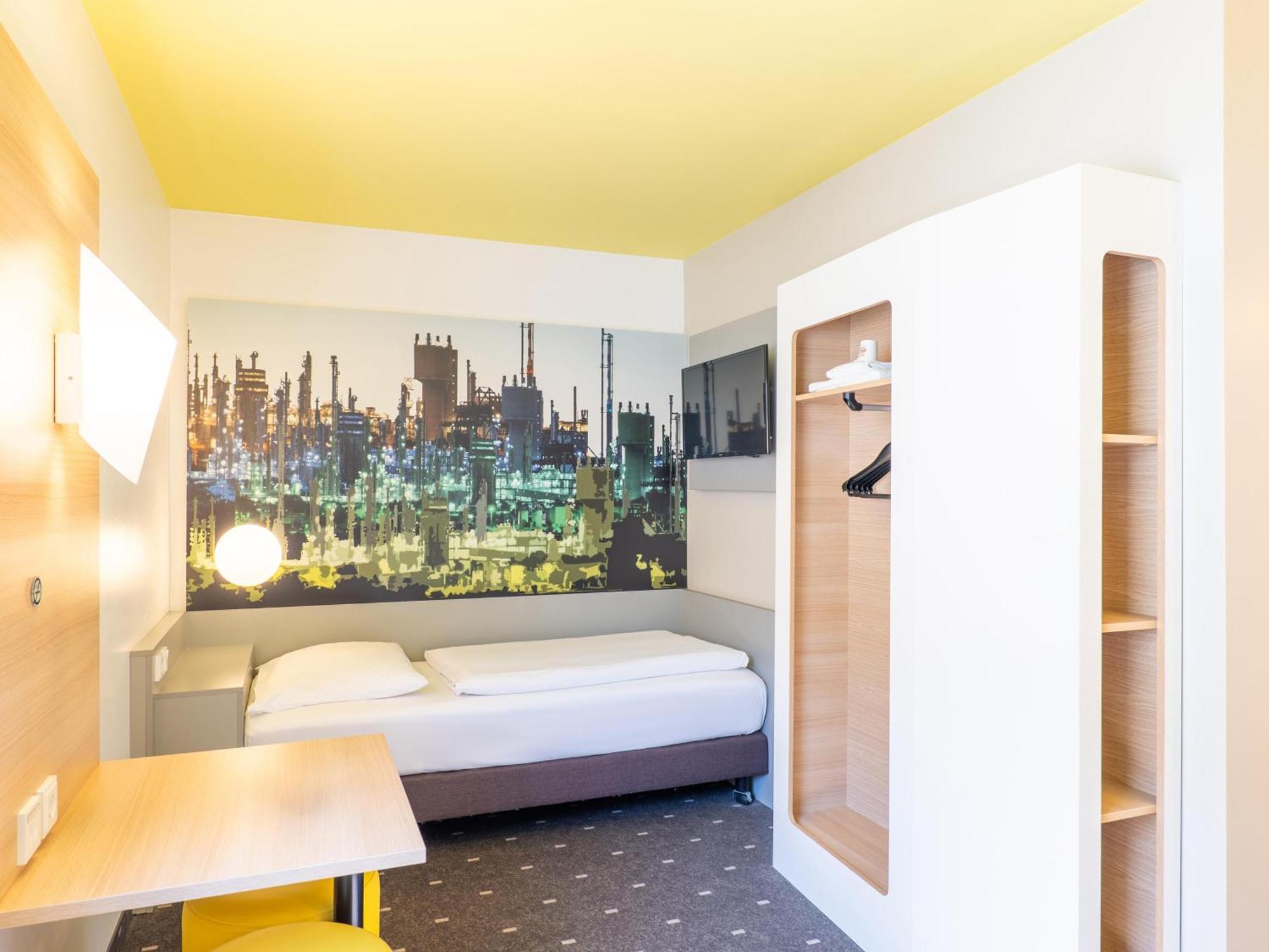 B&B Hotel Ludwigshafen Esterno foto